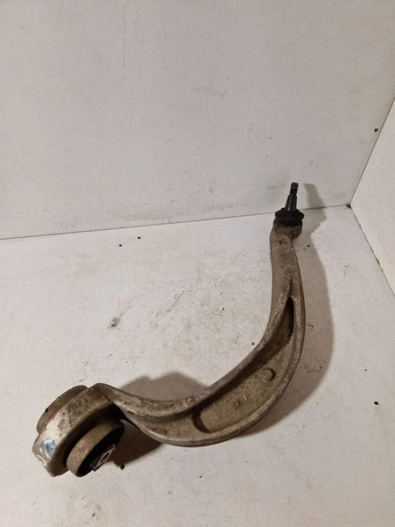 Front control arm – Audi Q5 SQ5 8R (2008-2017)