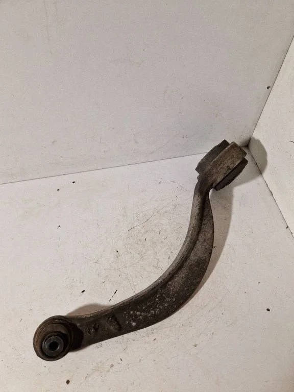 Front control arm 3C256