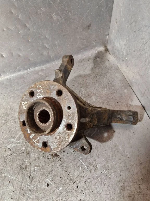 Front wheel hub – Renault Trafic II (X83) (2001-2014)