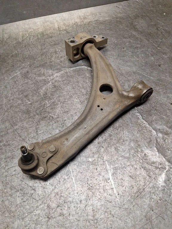 Front lower control arm/wishbone – Volkswagen Sharan (2011-)