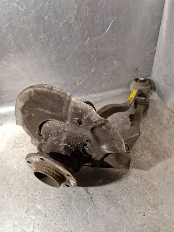 Front wheel hub 67560954R