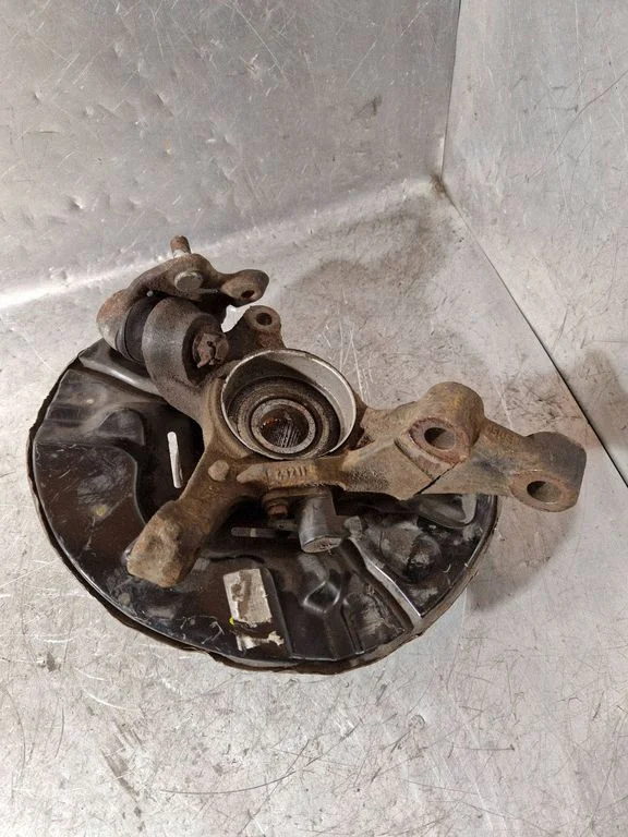 Front wheel hub 43211