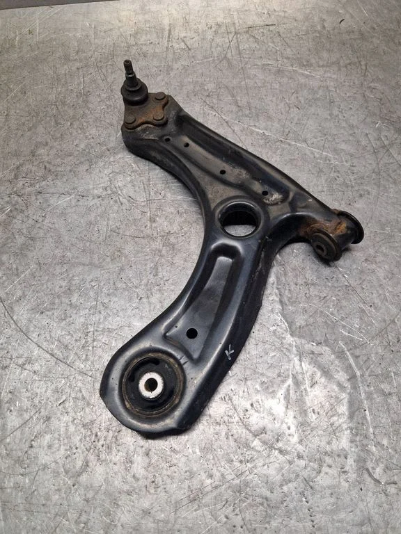 Front lower control arm/wishbone 6R0407151F