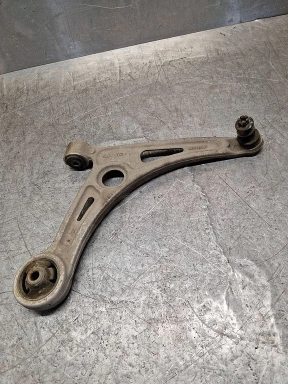 Front lower control arm/wishbone A6082MF