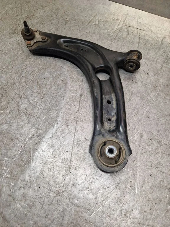 Front lower control arm/wishbone – Skoda Superb B8 (3V) (2015-2024)