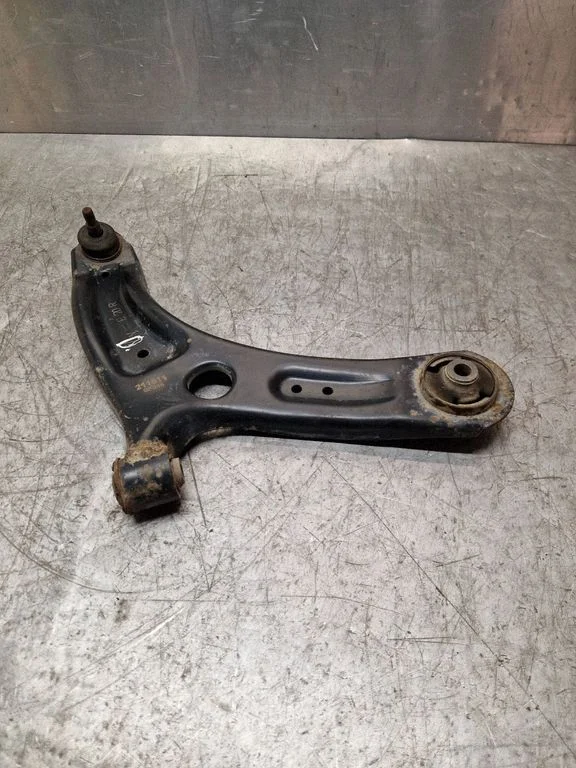 Front lower control arm/wishbone SF048