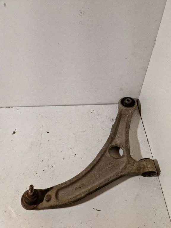 Front lower control arm/wishbone A6082M