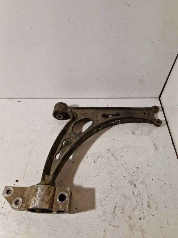 Front lower control arm/wishbone – Volkswagen Touran I (2003-2010)