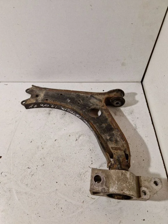 Front lower control arm/wishbone – Skoda Octavia Mk2 (1Z) (2004-2013)