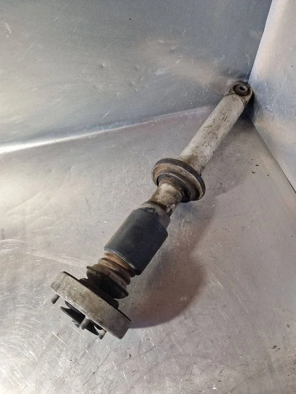 Amortyzator tylny – BMW Seria 7 E65 E66 (2001-2008)
