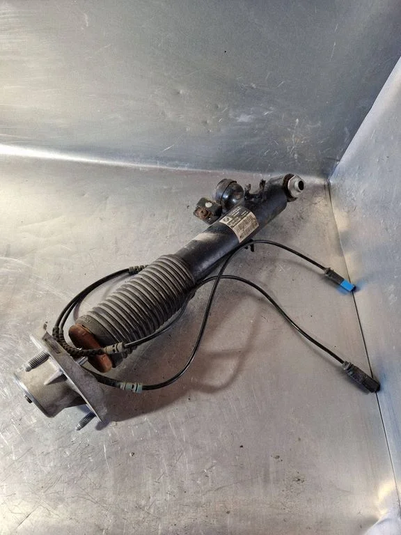 Rear shock absorber/damper 6863176