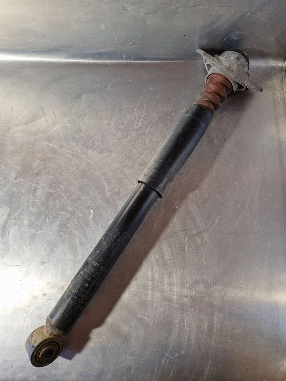Rear shock absorber/damper – Volkswagen Golf Plus (2005-2013)