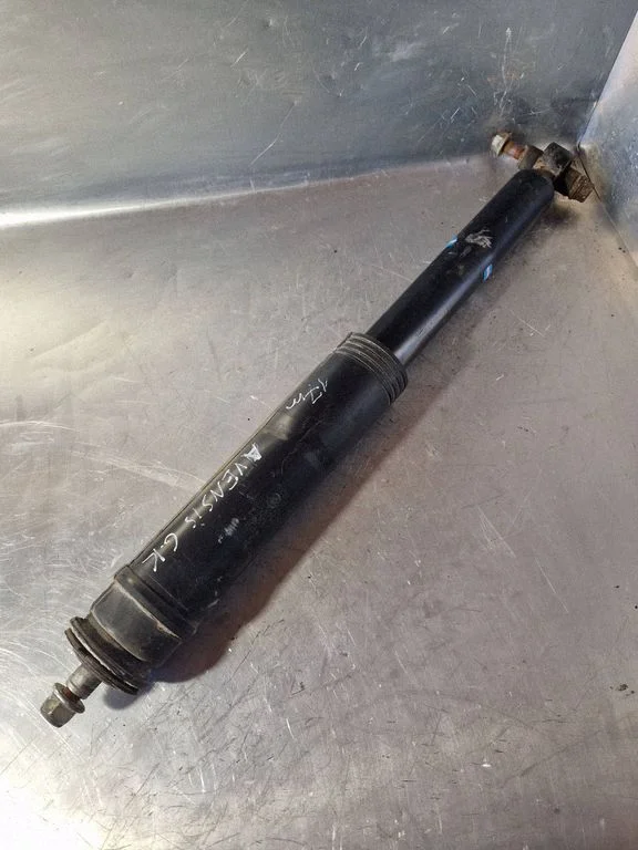 Rear shock absorber/damper – Toyota Avensis T270 (2015-2018)