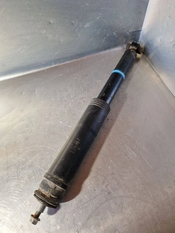 Rear shock absorber/damper – Toyota Avensis T270 (2015-2018)