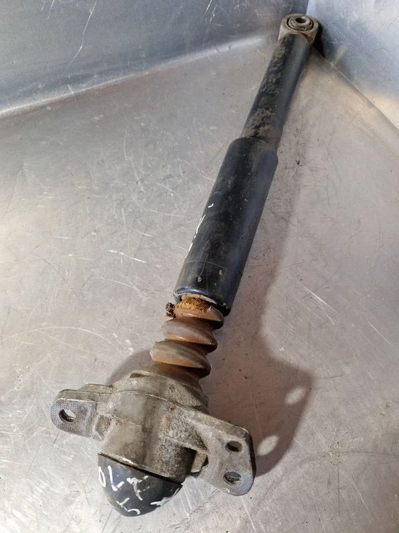 Rear shock absorber/damper – Volkswagen Golf Plus (2005-2013)