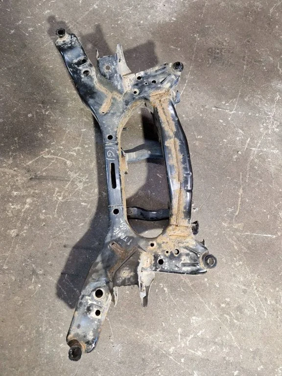 Tagumine abiraam – Nissan X-Trail T32 (2014-2021)