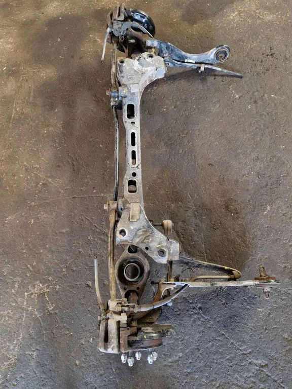 Tagumine sild – KIA Ceed (2012-2018)