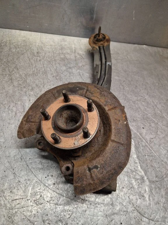 Rear wheel hub spindle/knuckle BV615A968BD