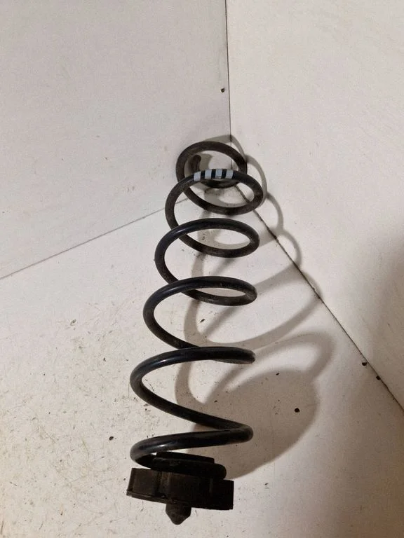 Rear coil spring – Audi A4 Allroad B8 (2008-2016)