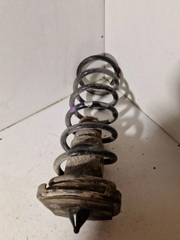 Rear coil spring – Volvo V60 (2013-2018)