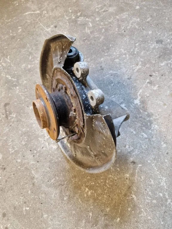 Rear wheel hub – BMW 5 Series E60 E61 (2004-2010)
