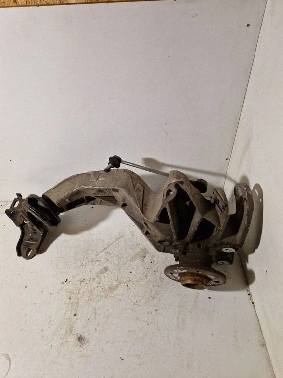 Rear wheel hub 676537804