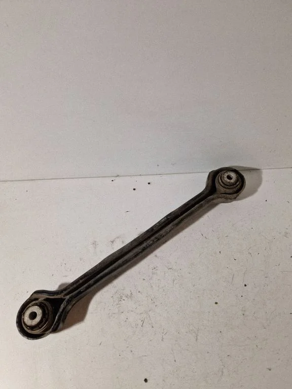 Rear control arm 6763471