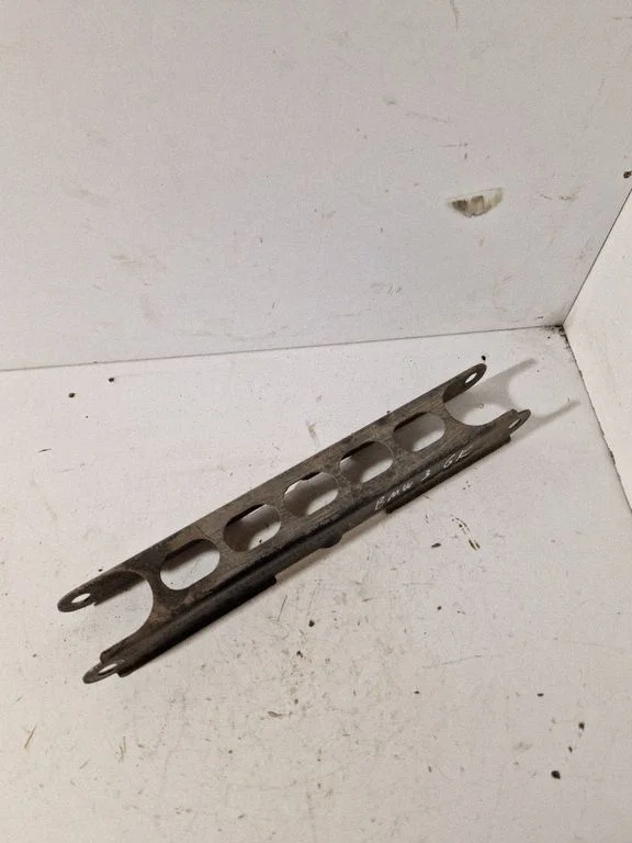 Rear control arm 6763477