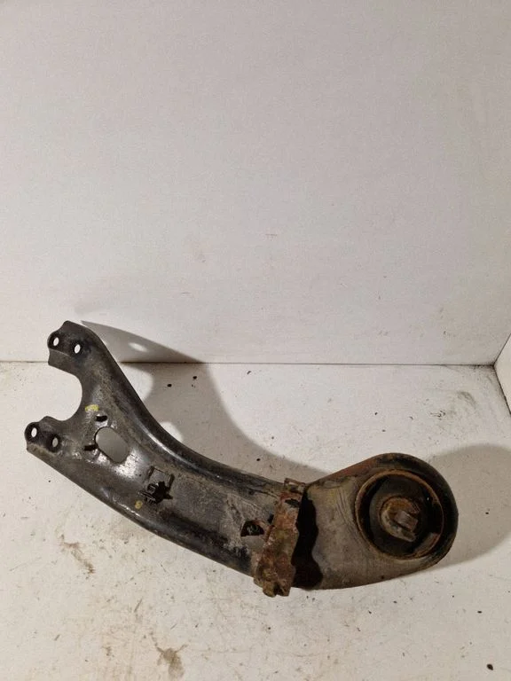Rear control arm – Hyundai i40 (2011-)