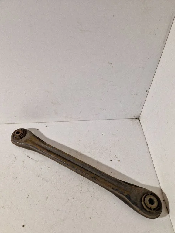 Rear control arm – Audi Q7 4L (2005-2015)