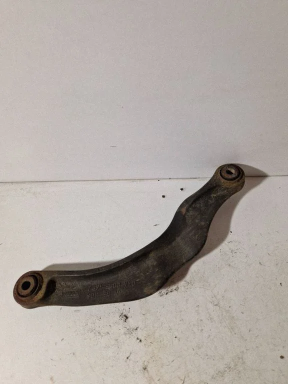 Rear control arm 7G915500