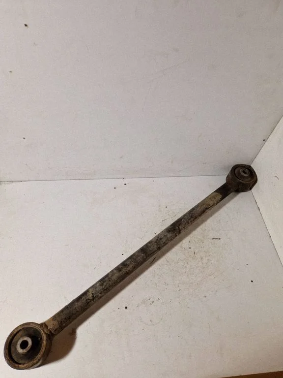 Rear control arm