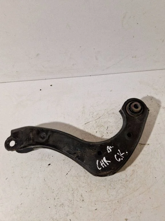 Rear control arm – rear left