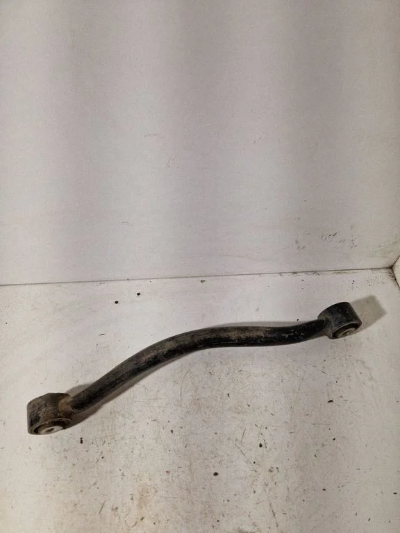 Rear control arm – Jeep Grand Cherokee (2010-2021)