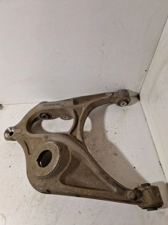 Tagumine ülemine õõtshoob – Jeep Grand Cherokee (2010-2021)