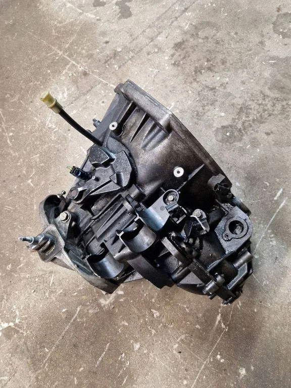 Manual 6 speed gearbox – Nissan NV300 (2016-)