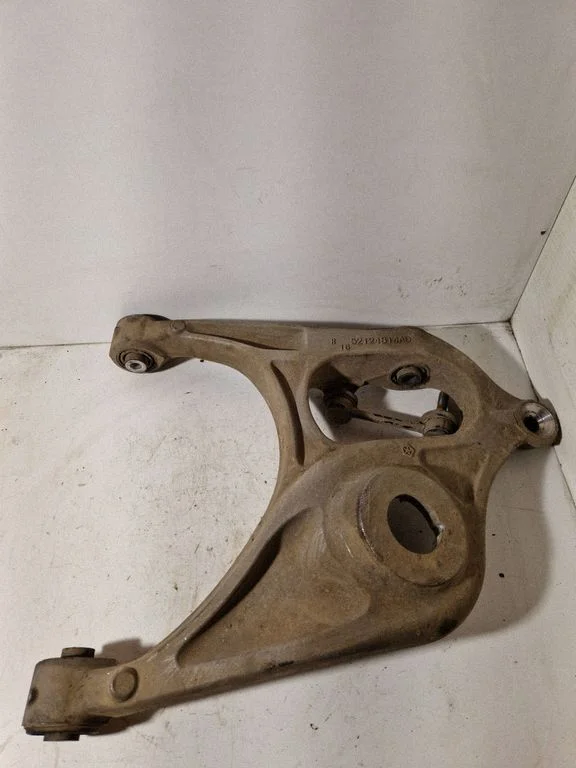 Tagumine ülemine õõtshoob – Jeep Grand Cherokee (2010-2021)