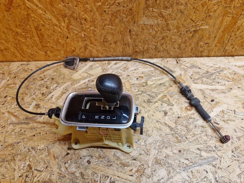 Mechanizm zmiany biegów (kulisa) 2400A378