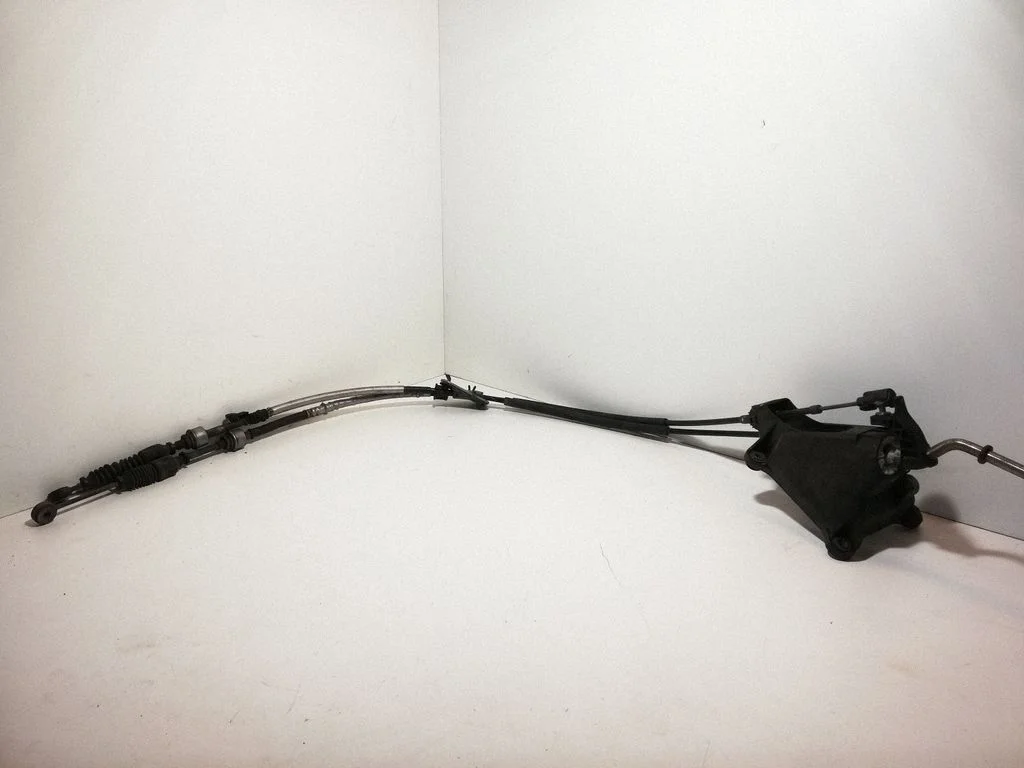 Gear selector mechanism – Toyota Corolla Verso AR10 (2004-2009)