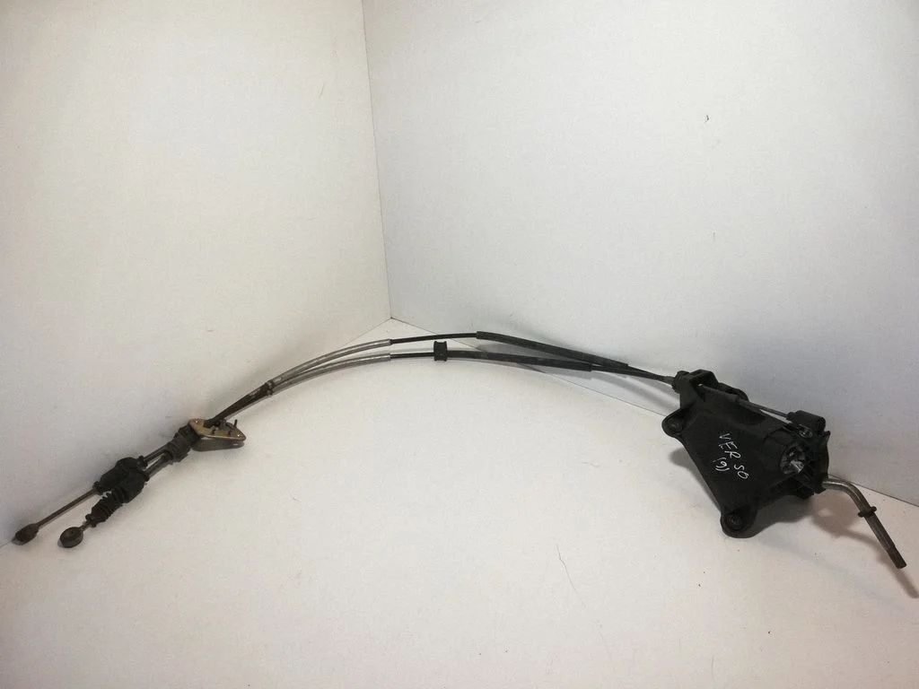 Gear selector mechanism – Toyota Corolla Verso AR10 (2004-2009)