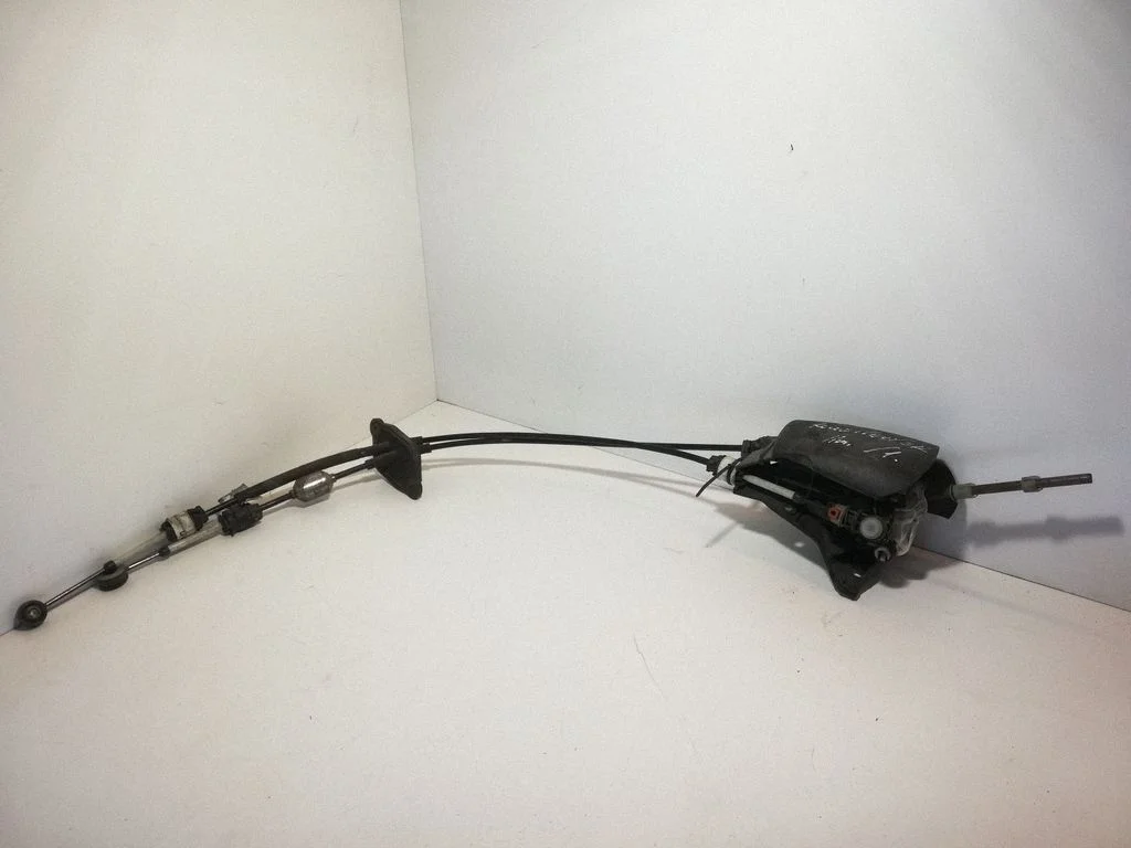 Gear selector mechanism 8200744935