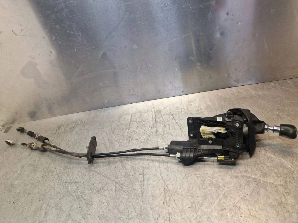 Gear selector mechanism BK2R7C453MKF