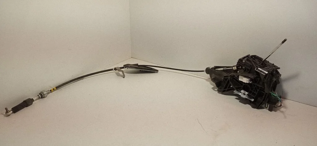 Gear selector mechanism – Toyota Avensis T270 (2015-2018)