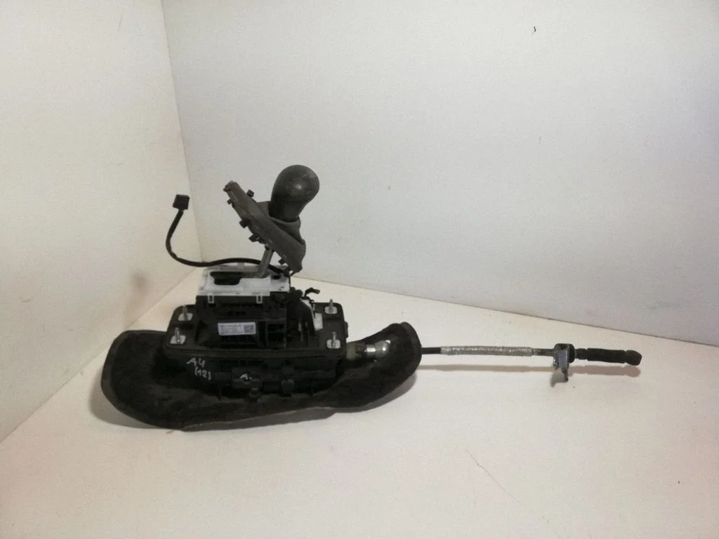 Gear selector mechanism 8K1713041H