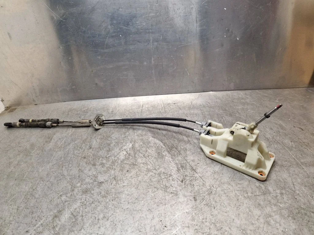Mechanizm zmiany biegów (kulisa) GL6P
