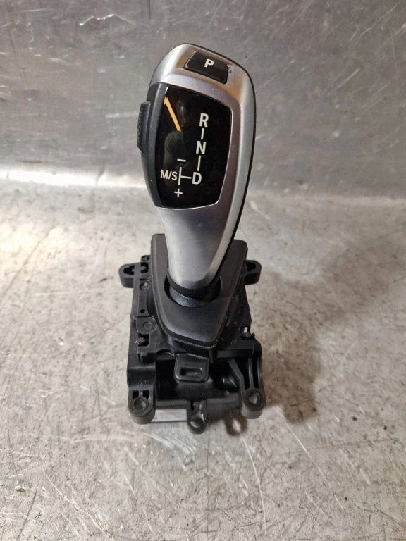 Gear selector mechanism 1009997100