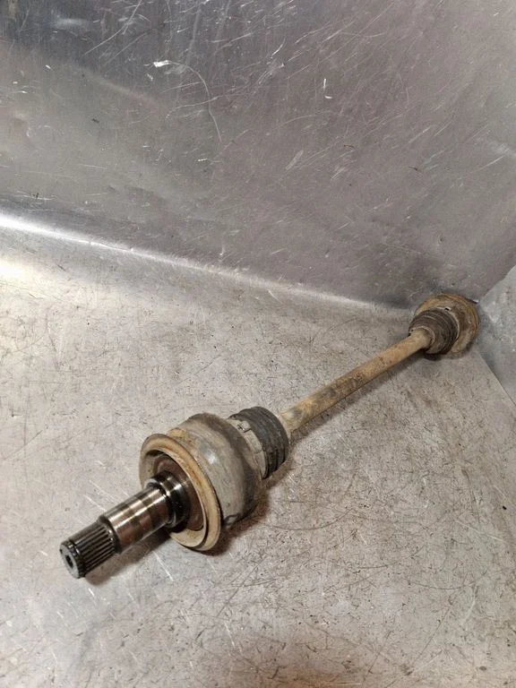 Rear driveshaft – right