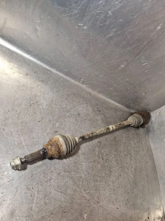 Rear driveshaft – right