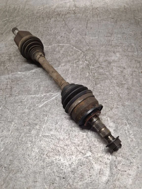 Front driveshaft – left