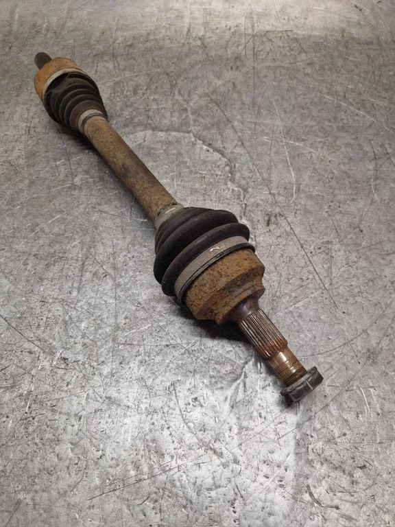 Front driveshaft – left